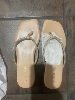 Dream Pairs Beige Rhinestone Thong Sandals